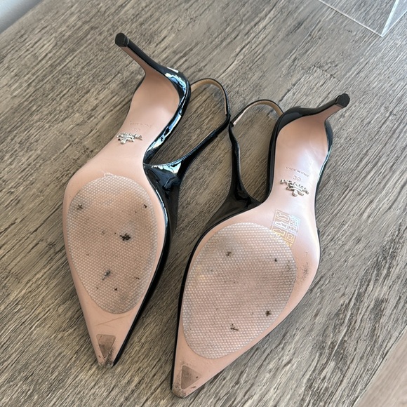 CLASSIC POINTED TOE PRADA HEELS - Picture 8 of 8